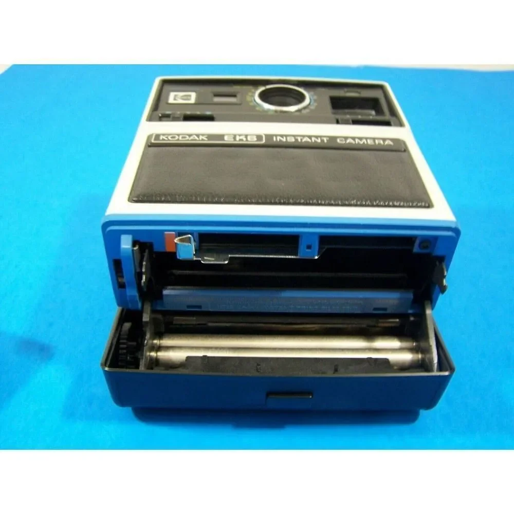 Kodak EK6 Instant Film Camera with ITT MagicFlash And Carrying Case And Film